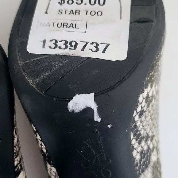 Life Stride Snakeskin Patterned Women's Heels - Picture 10 of 10